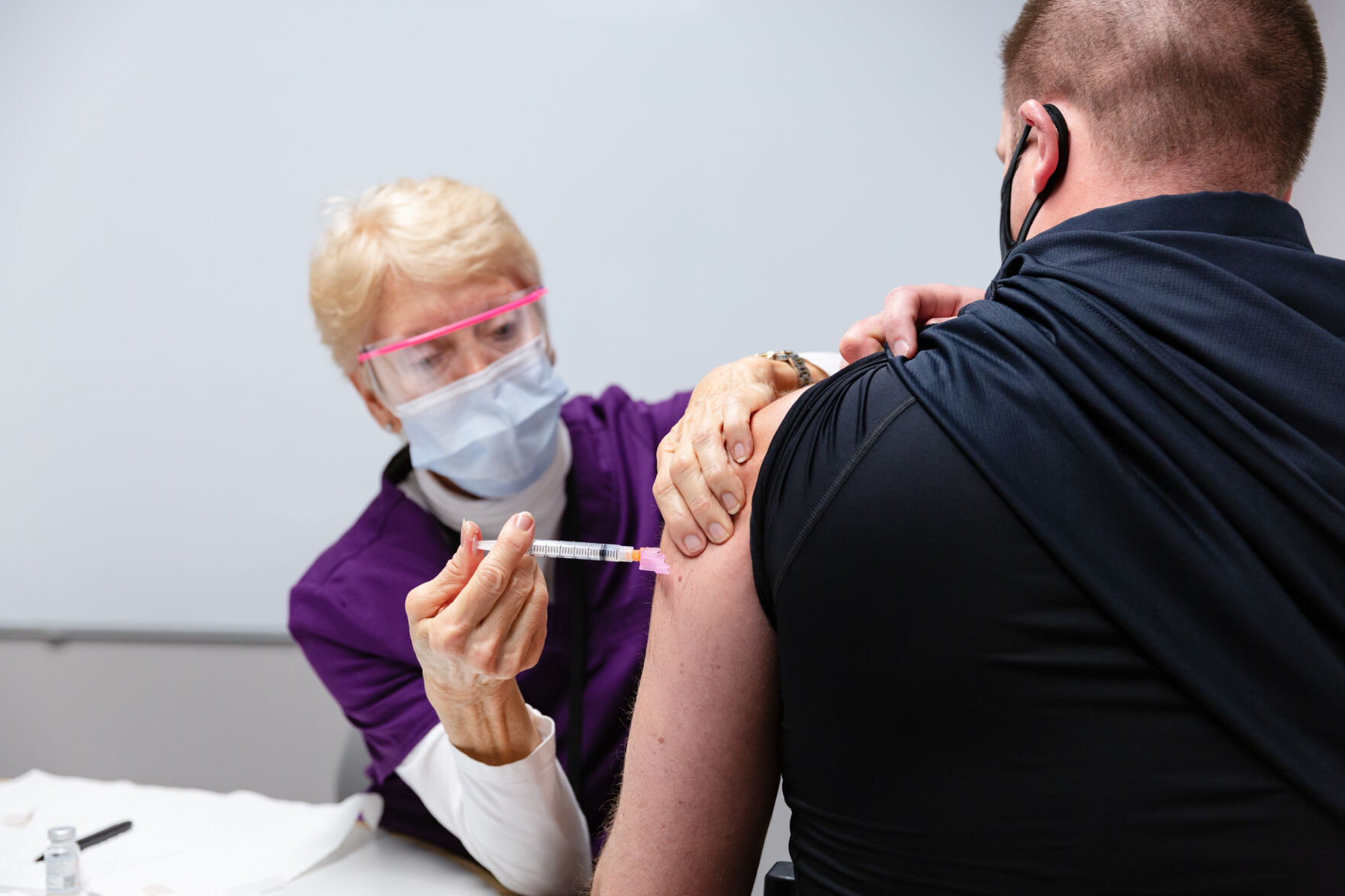a221NW_VaccineSiteWHS1.jpg